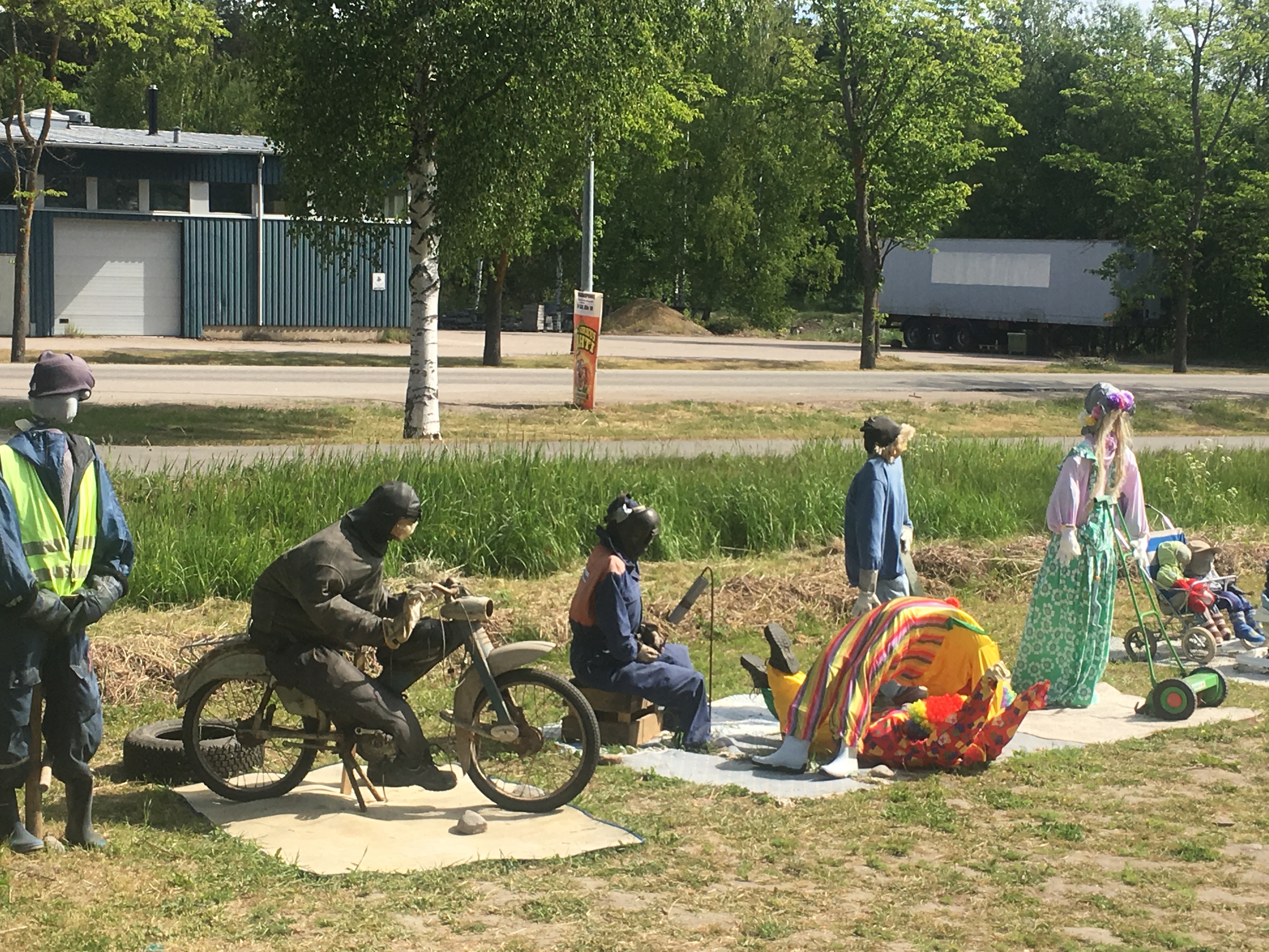 Uusikaupunkki-tsiklimees.JPG